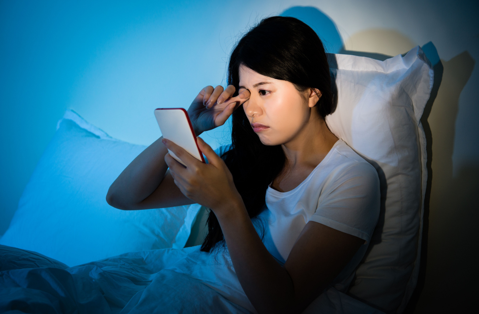 How to Prevent Eye Damage from Phones | San Diego